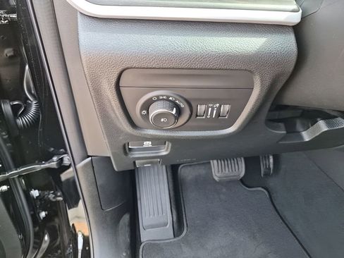 New 2026 Jeep Grand Cherokee L Limited RWD image 34