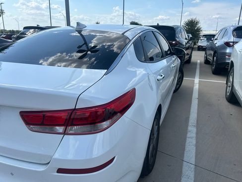 Used 2019 Kia Optima LX FWD image 3