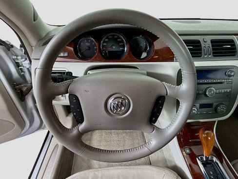 Used 2010 Buick Lucerne CXL FWD image 11