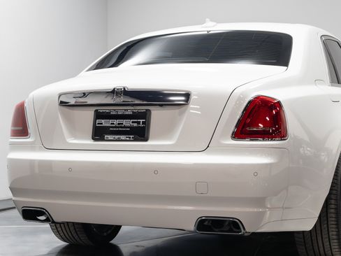 Used 2016 Rolls-Royce Ghost image 70