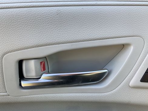 Used 2021 Toyota Sienna Limited image 27