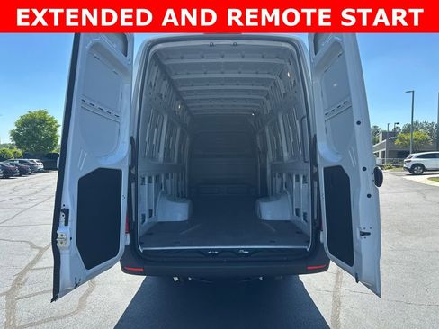 Used 2025 Mercedes-Benz Sprinter 3500 image 19