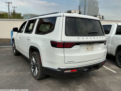Used 2022 Jeep Wagoneer Series III w/ Premium Group I AWD/4WD image 6