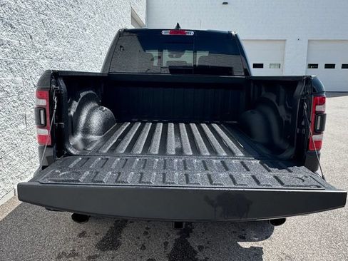 Used 2022 RAM 1500 Laramie AWD/4WD image 5