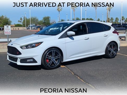 Used 2018 Ford Focus ST w/ Equipment Group 402A FWD image 1