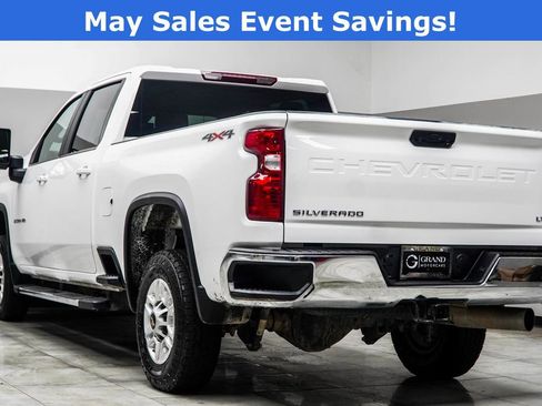 Used 2025 Chevrolet Silverado 2500 LT w/ Convenience Package AWD/4WD image 10