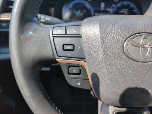 Certified 2023 Toyota Crown AWD/4WD image 19