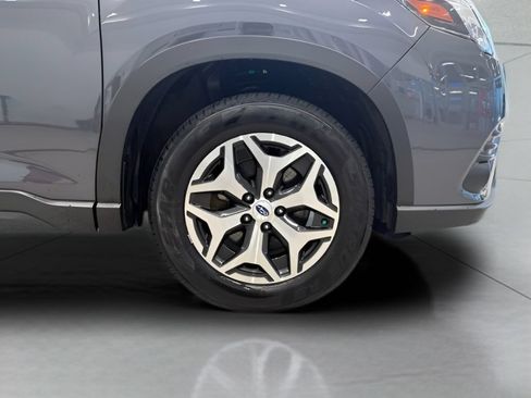 Certified 2023 Subaru Forester Premium AWD/4WD image 26