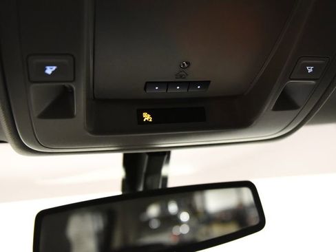 Used 2017 GMC Sierra 1500 SLE image 28