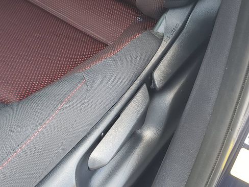 Used 2025 Toyota Corolla SE FWD image 16