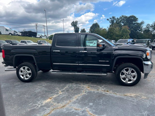 Used 2019 GMC Sierra 2500 SLT w/ Duramax Plus Package AWD/4WD image 8