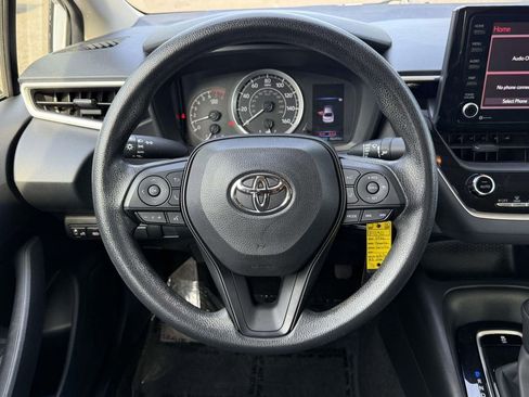 Used 2022 Toyota Corolla LE FWD image 16
