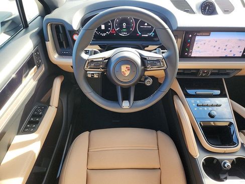 New 2026 Porsche Cayenne S image 10