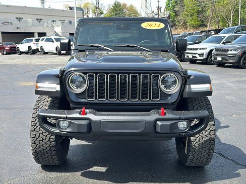 Certified 2024 Jeep Wrangler Unlimited Rubicon AWD/4WD image 13
