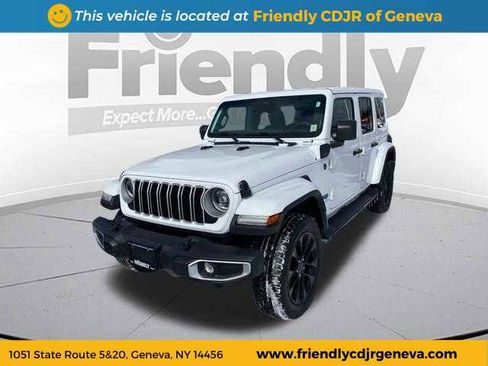 Used 2025 Jeep Wrangler Sahara image 1