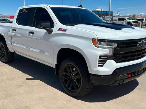 Used 2026 Chevrolet Silverado 1500 LT Trail Boss w/ Convenience Package II AWD/4WD image 8