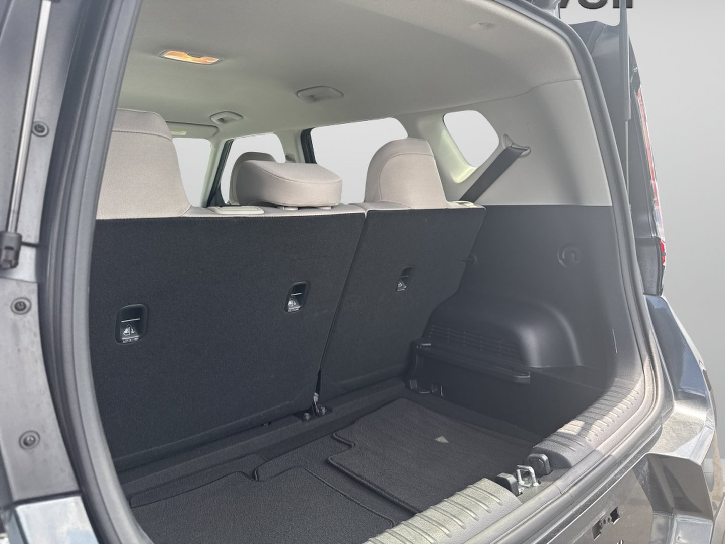 Used 2025 Kia Soul LX w/ LX Technology Package FWD image 9