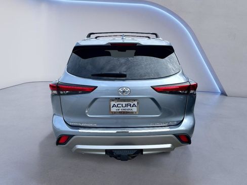 Used 2021 Toyota Highlander Platinum AWD/4WD image 3