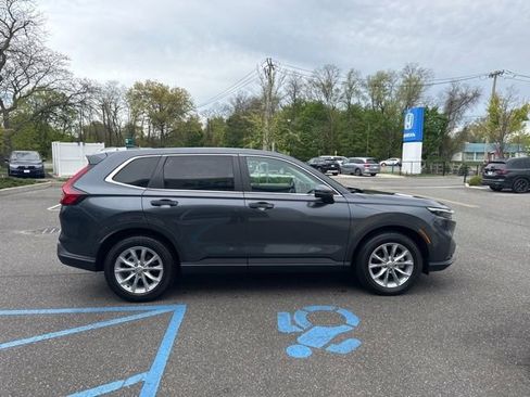 Used 2023 Honda CR-V EX image 9