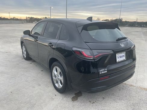 Certified 2023 Honda HR-V LX image 5