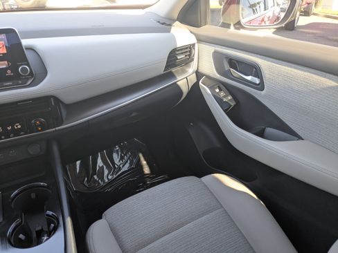 Certified 2023 Nissan Rogue SV image 16