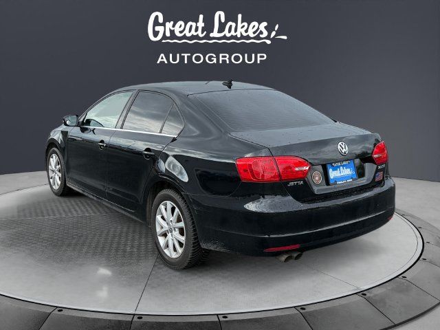 Used 2013 Volkswagen Jetta SE FWD image 3