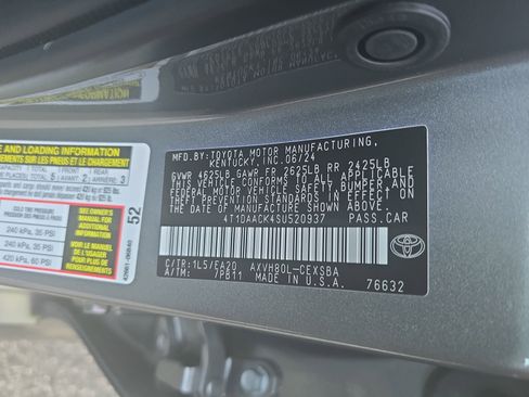 Used 2025 Toyota Camry SE w/ Convenience Package FWD image 34