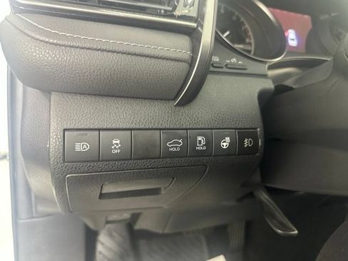 Used 2022 Toyota Camry SE w/ Cold Weather Package AWD/4WD image 13