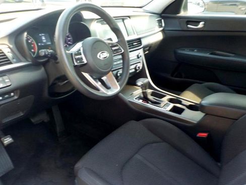 Used 2019 Kia Optima LX image 9