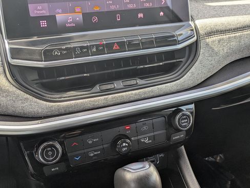 Used 2022 Jeep Compass Latitude image 14