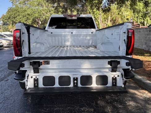 Used 2025 GMC Sierra 3500 Denali w/ Denali Reserve Package AWD/4WD image 9