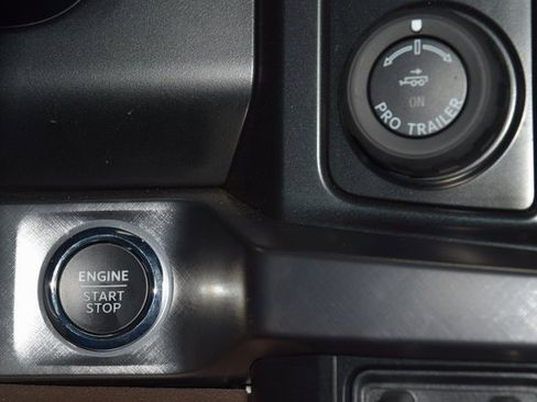 Used 2023 Ford F250 King Ranch image 32