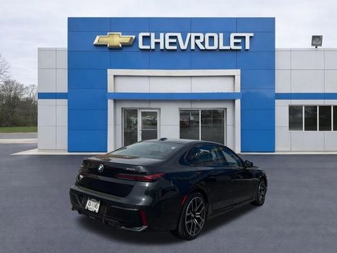 Used 2026 BMW 740i xDrive AWD/4WD image 7