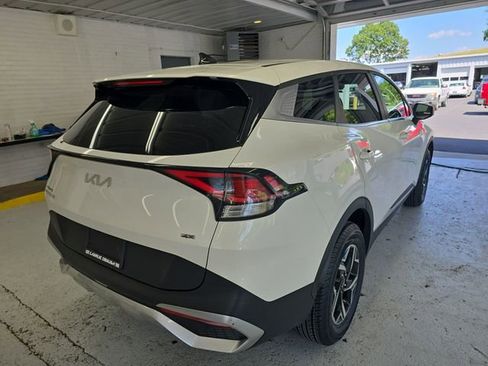 Certified 2024 Kia Sportage LX AWD/4WD image 5