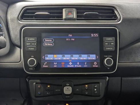 Used 2022 Nissan Leaf SV image 10