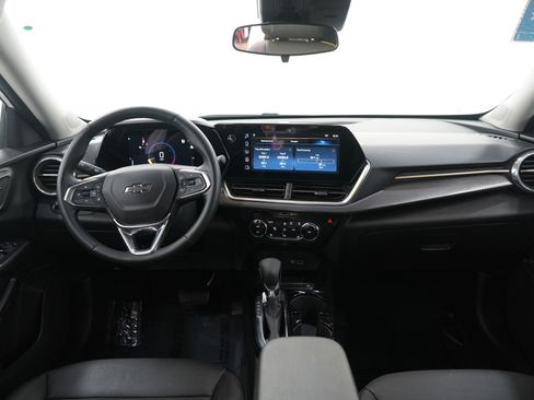 Used 2024 Chevrolet Trax ACTIV w/ Driver Confidence Package image 14