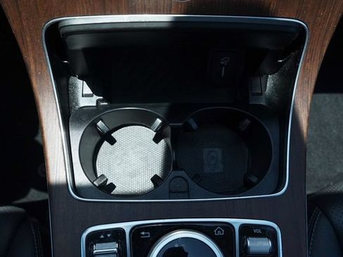 Used 2019 Mercedes-Benz C 300 Sedan image 36