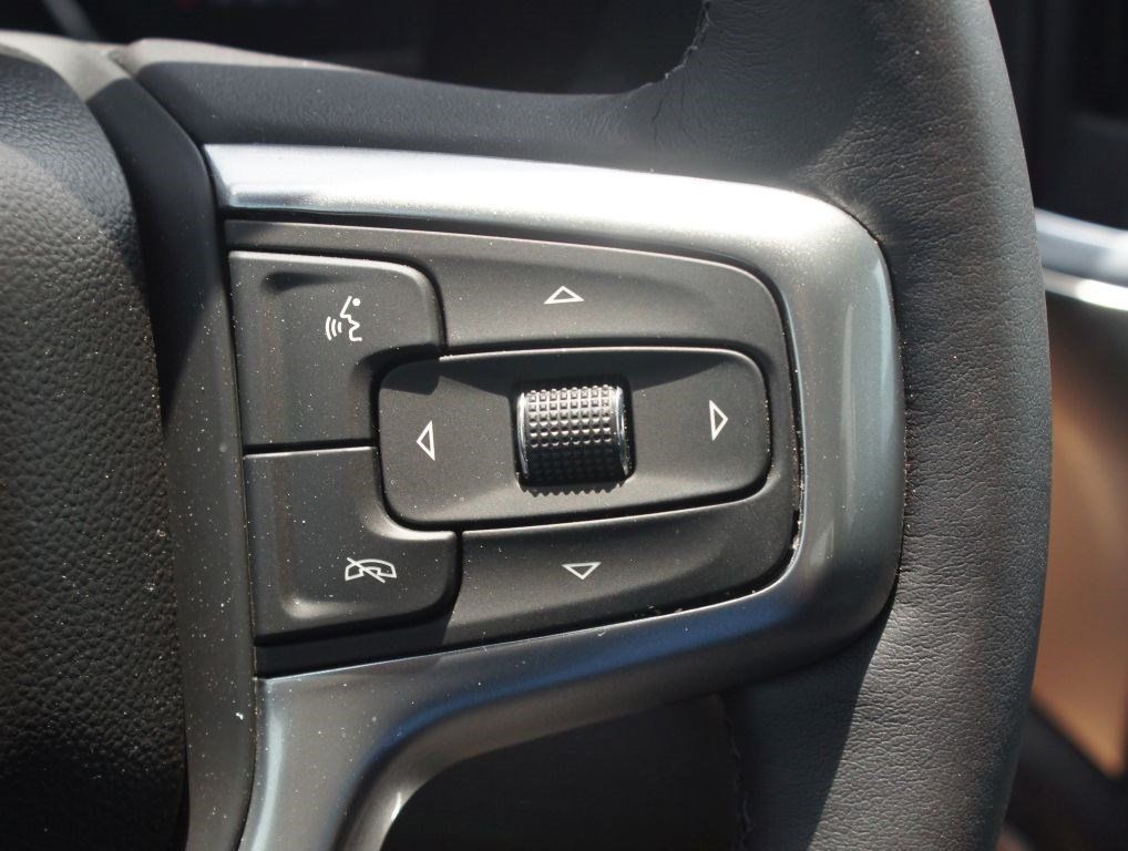Used 2022 Chevrolet Silverado 1500 LT Trail Boss w/ LPO, Dark Essentials Package AWD/4WD image 10