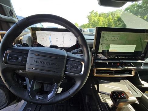 Used 2025 GMC Hummer EV 3X AWD/4WD image 3