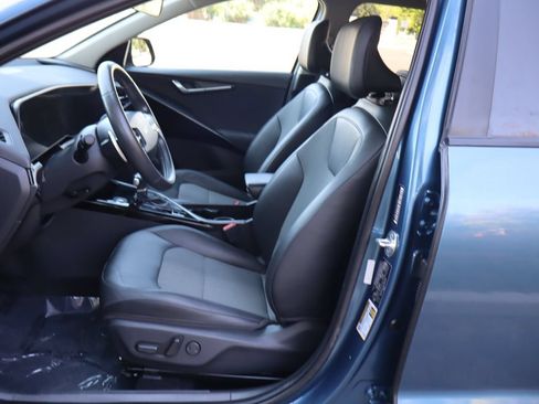 Used 2023 Kia Niro EX Touring FWD image 19