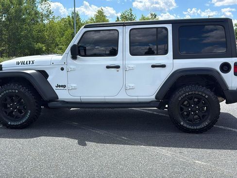 Used 2023 Jeep Wrangler Unlimited Sport AWD/4WD image 11