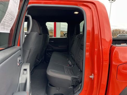 Certified 2025 Nissan Frontier PRO-4X w/ Black Accent Package image 11