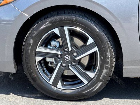 Used 2024 Nissan Sentra SV FWD image 28
