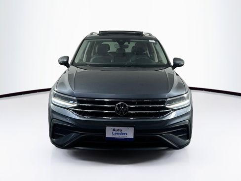 Used 2022 Volkswagen Tiguan SE image 2