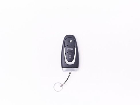 Used 2026 McLaren Artura RWD image 92