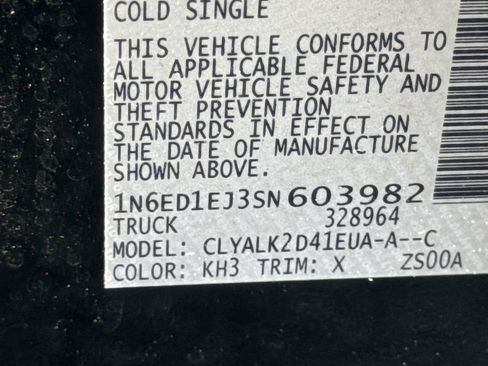 Used 2025 Nissan Frontier Pro-X RWD image 31