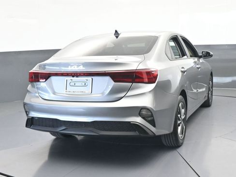 Used 2023 Kia Forte LXS image 5