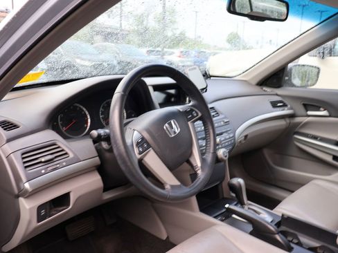 Used 2009 Honda Accord EX-L image 9