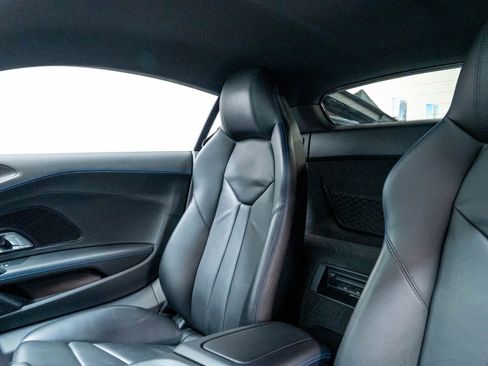 Used 2017 Audi R8 V10 plus AWD/4WD image 13