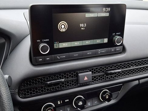 Certified 2023 Honda HR-V LX image 18